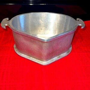 Guardian service vintage pot